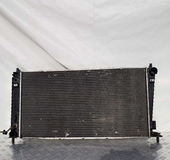 Радиатор двигателя Ford Expedition 2003-200 110309