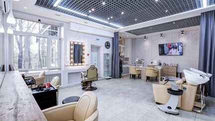 Сдам в аренду салон красоты премиум класса