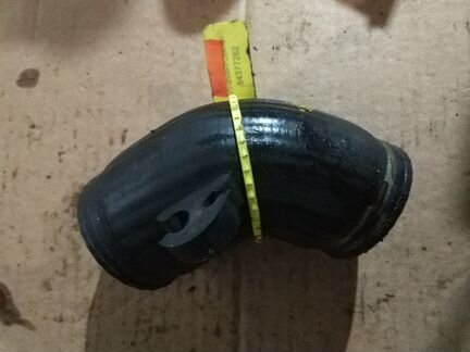 Патрубок интеркулера VW Транспортер T4 AJT 2.5TDI