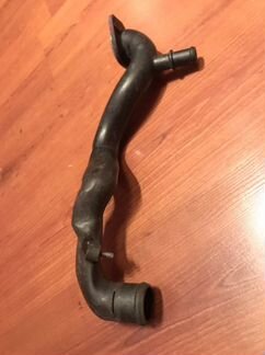 Патрубок системы охлаждения для гольфа 4