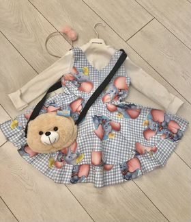 Платье на девочку новое 104