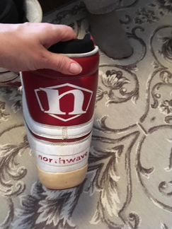 Шлем и ботинки сноубордические