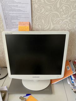 Монитор Samsung