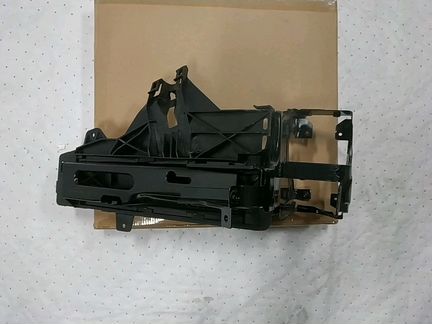 Очко фары BMW F 10 Кронштейн под фару BMW 5 F10