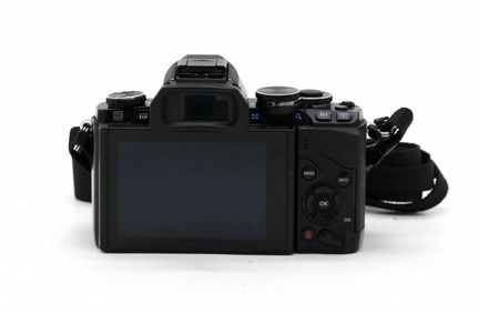 Olympus OM-D E-M10 комплект в упаковке