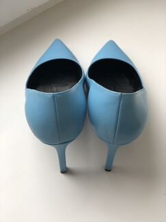 Фирменная обувь