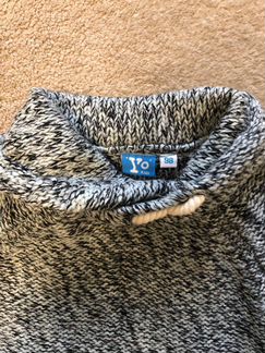 Кофта и джинсы