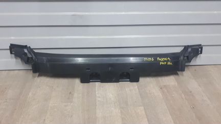 Накладка переднего бампера Mitsubishi Pajero