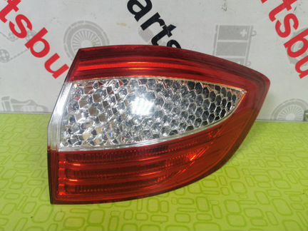 Фонарь правый Ford Mondeo 4 универсал 2.0 aoba