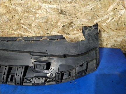 Воздуховод радиатора нижний Ford Fiesta 2008-2012