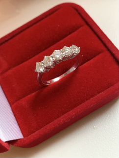 Золотое кольцо с бриллиантами 1,0ct