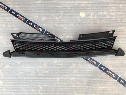 Решётка радиатора VW Golf 6 в стиле GTI без эмблем