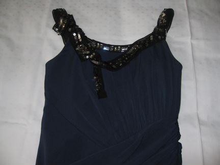 Стильное красивое платье р. 42