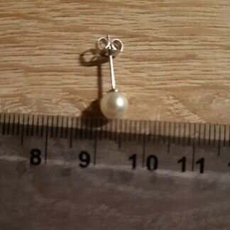 Серьги-гвоздики, жемчужинки (бижутерия)