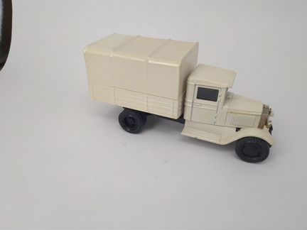 Грузовик зис-5 в масштабе 1/43
