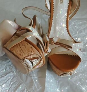 Босоножки Basconi