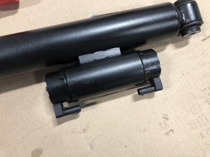 Амортизатор задний левый правый Mercedes GLC X253