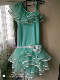 Нарядное платье