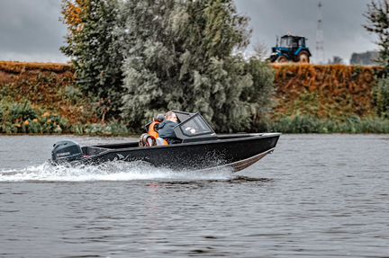 Алюминиевая лодка Viking 4.6F Викинг
