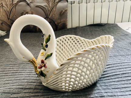 Лебедь фруктовница керамика