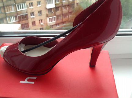 Продам новые лакированные красные туфли, р-р 41(7)