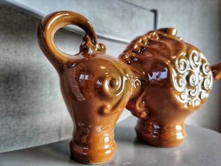 Керамическая ваза Бык с двумя отверстиями