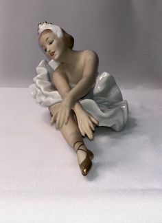 Фарфоровые статуэтка балерина