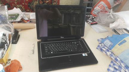 Fujitsu-Simens Amilo Li 1818 можно на запчасти