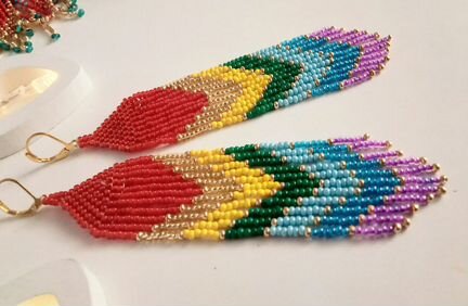 Серьги длинные из бисера бижутерия