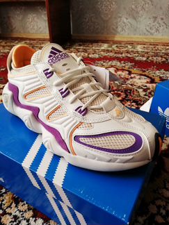 Кроссовки муж. Adidas FYW S-97 новые размер 40.5