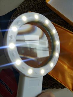 Лупа с подсветкой новая