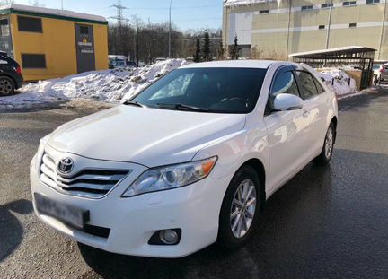 Toyota Camry V40 Петля капота