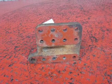 Кронштейн траверсы Ивеко Стралис 500374825