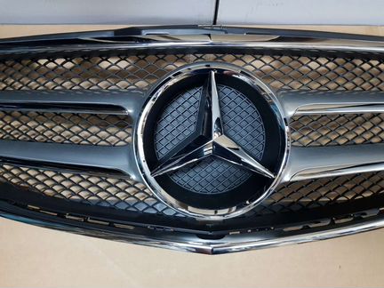 Решетка радиатора Mercedes E212 AMG 2013г - 2016г