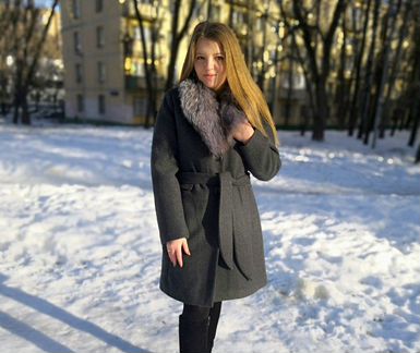 Кашемировое пальто с мехом песца