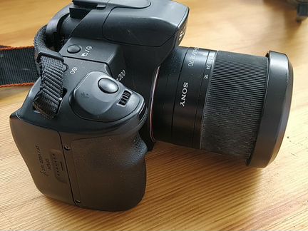 Зеркальный фотоаппарат