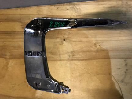 Молдинг передний правый верхний Mitsubishi Pajero