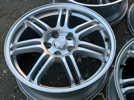 Стильные легкие Bridgestone CRS112 R18 5-114,3