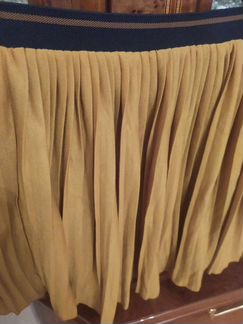 Юбка новая от Zara на 10-12 лет