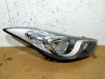 Фара передняя правая Hyundai Elantra 5 MD 10-2014