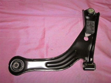 Рычаг нижний Ford Escape / Mazda Tribute 2000-2008
