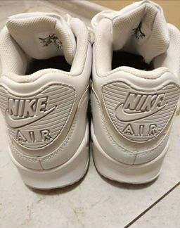 Белые кроссовки, размер 44