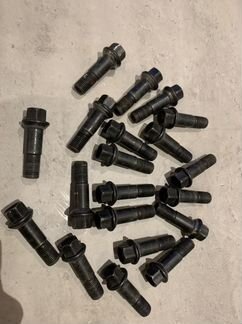 Колесные болты на mercedes amg