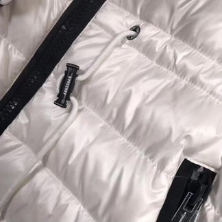 Пуховик Burberry