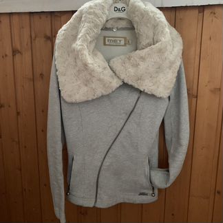 Продаю Худи MET