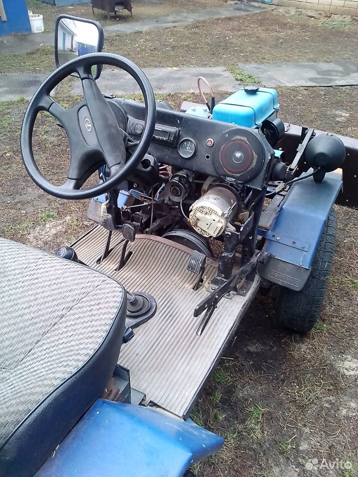 Mini traktor