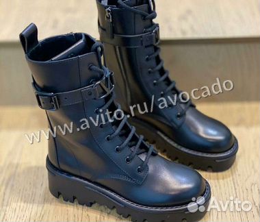 Ботинки женские Valentino