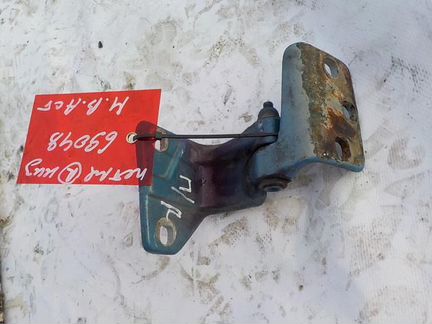 Петля двери Мерседес Актрос мп 1 7230541