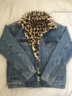 Джинсовая куртка levis