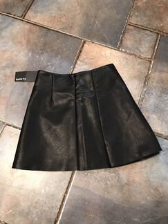 Чёрная кожаная юбка